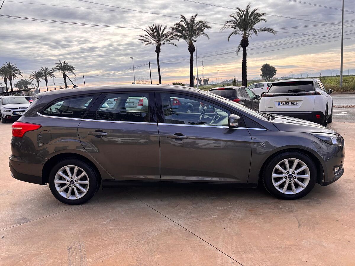 FORD FOCUS TITANIUM ESTATE 1.5 TDCI AUTO SPANISH LHD IN SPAIN 80000 MILES 2017